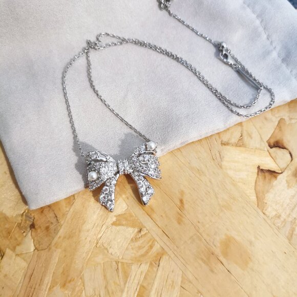 NEW Kendra Scott Krista White Mix Bow Necklace Silver - Picture 4 of 4